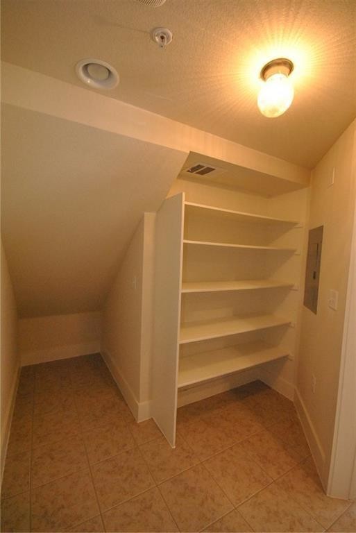 Building Photo - 2222 Creekside Ln