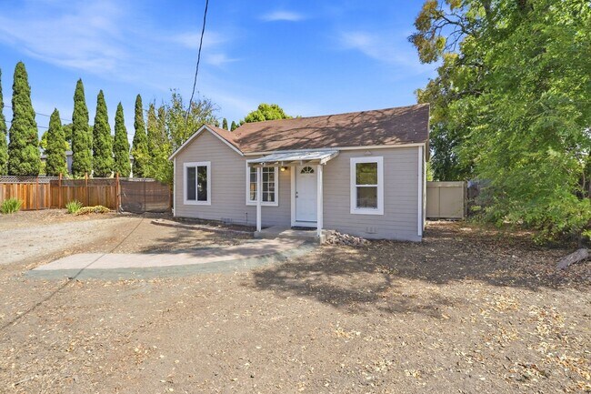 Building Photo - 2100 Chanticleer Ave