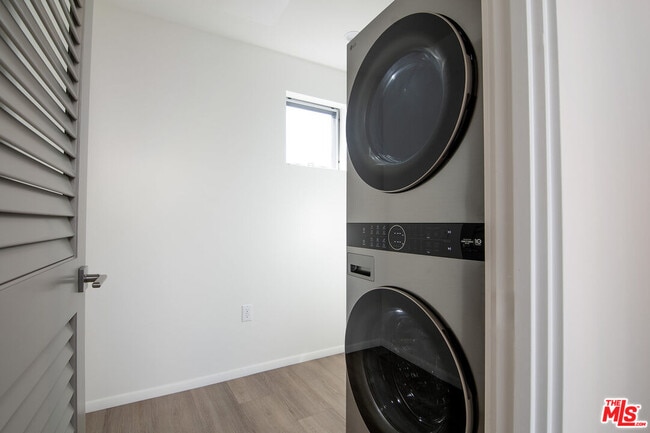 Building Photo - 4143 Madison Ave