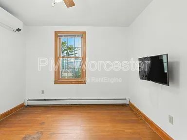 Building Photo - 178 Massasoit Rd