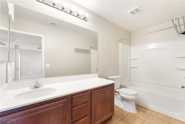 Building Photo - 182 Gilliflower Ave