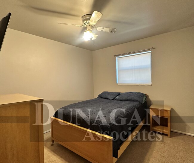 Building Photo - Open house on 1/9 2:45-2:55 !! 3 Bedroom 1.5 Bath - Furnished