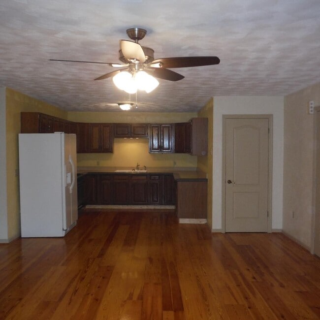 Building Photo - 523 Terrace St