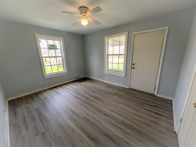 Building Photo - 2430 Primrose St