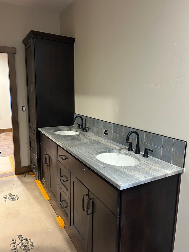 Building Photo - 1062 N A St