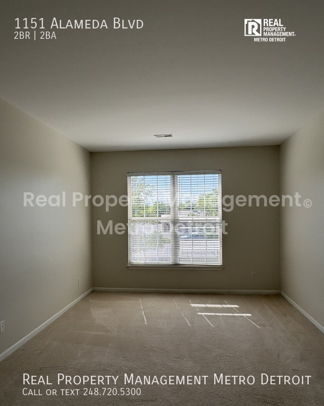 Building Photo - 1151 Alameda Blvd