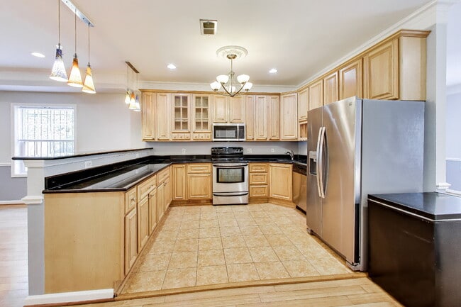 Building Photo - Spacious Deanwood Single-Family Home with Off-Street Parking