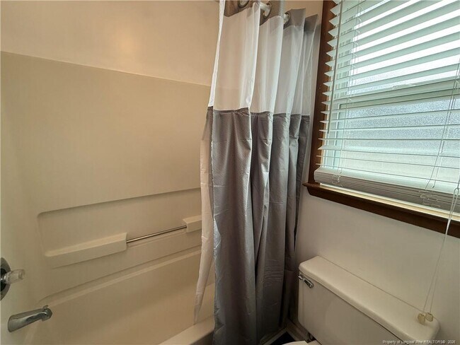 Building Photo - 6814 Foxton Ct