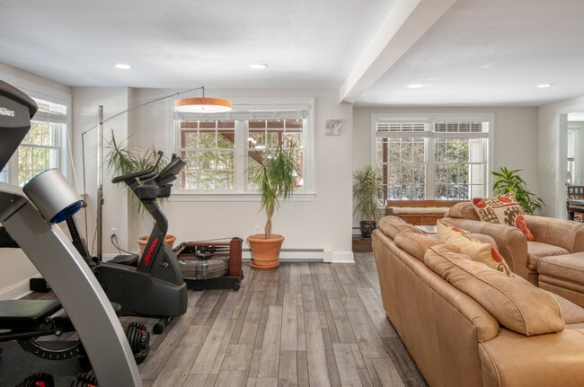 Building Photo - 53 Gables Dr