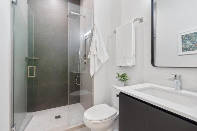 Building Photo - 4513 North Clark-210