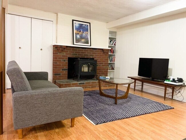 Building Photo - 1 Balfour St