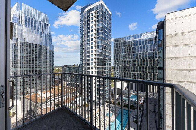 Building Photo - Fully Furnished SoBro Condo At Encore