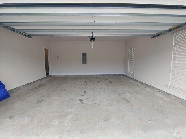 Building Photo - 12568 Windsor Dr