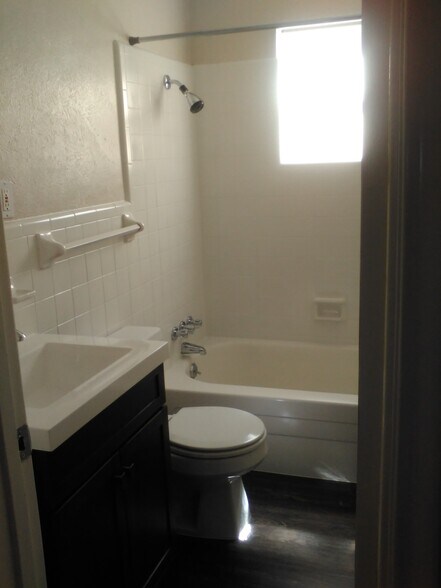 Building Photo - 6205 Oram St