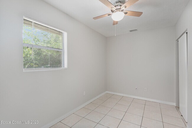 Building Photo - 2620 Redwood Ave