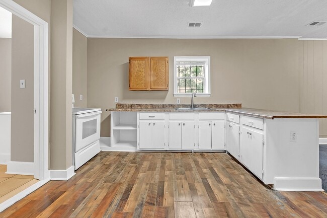 Building Photo - Charming 3-Bedroom Home in Convenient Memphis Location