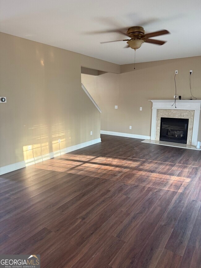 Building Photo - 2104 Ginger Estates Dr NE