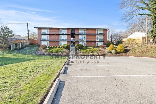 Building Photo - 1155 Edgehill Rd