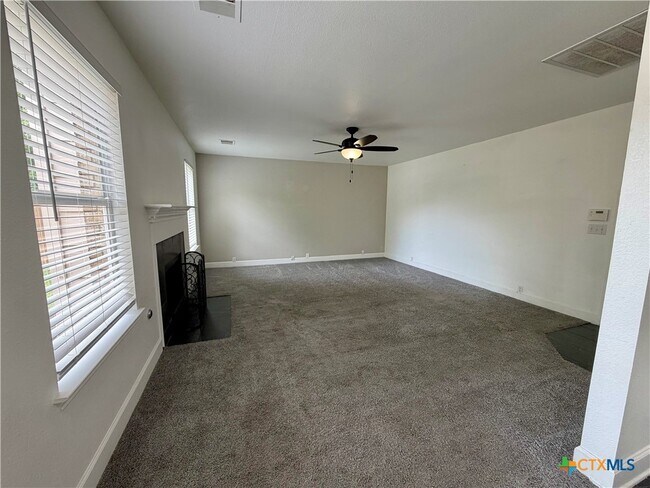 Building Photo - 804 Tapestry Cove