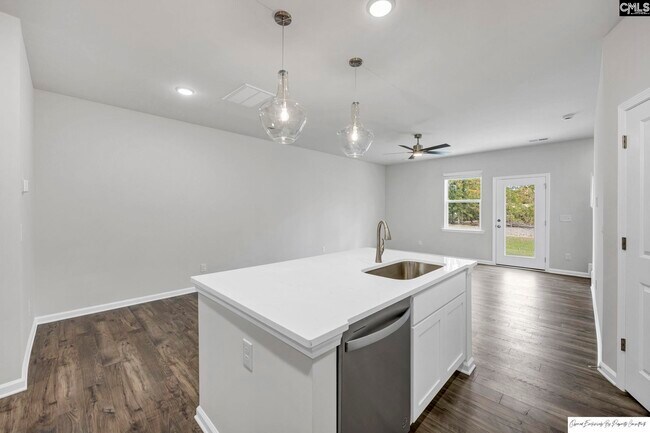 Building Photo - 231 Sunny Hl Dr