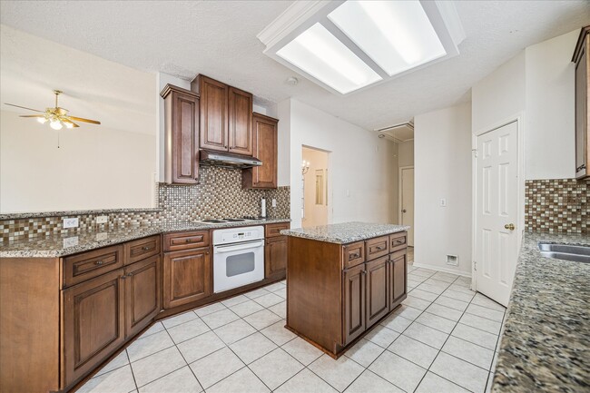 Building Photo - 119 Lissa Ln