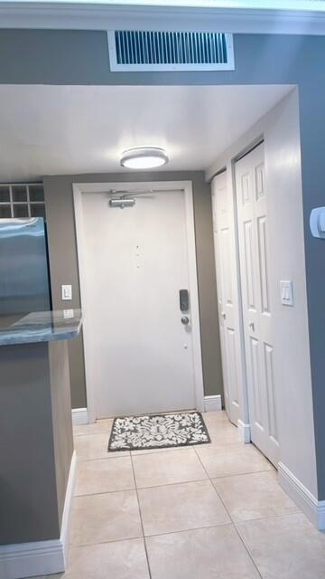 Building Photo - 6660 S Oriole Blvd