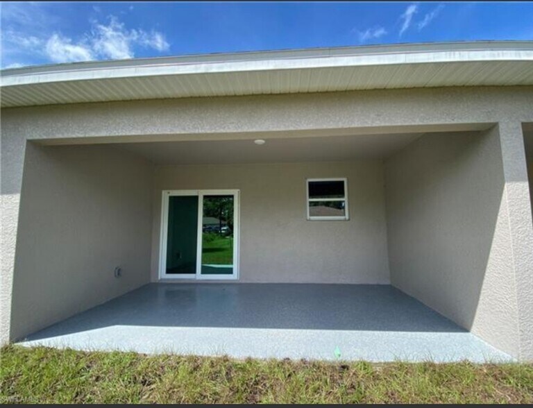 Building Photo - 119 Meadow Rd