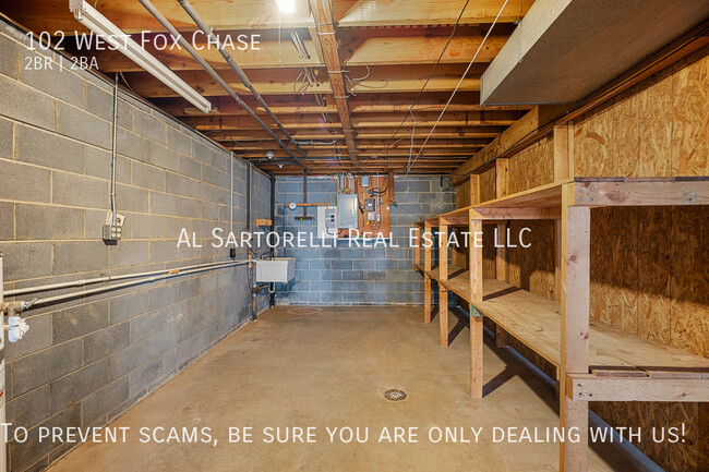 Building Photo - 102 W Fox Chase Rd