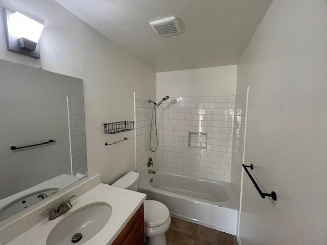 Building Photo - 4765 Mayten Ct