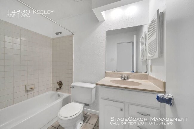 Building Photo - 14830 Keelby-