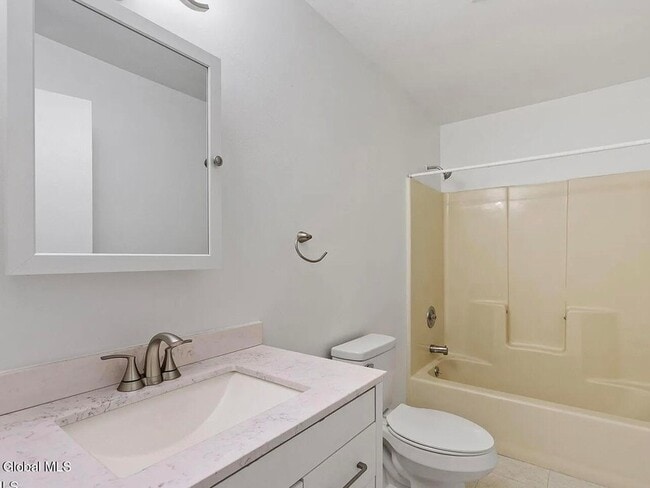 Building Photo - 19 Harvest Way