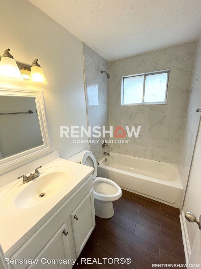 Building Photo - 2 br, 1 bath House - 2946 Ruskin Rd