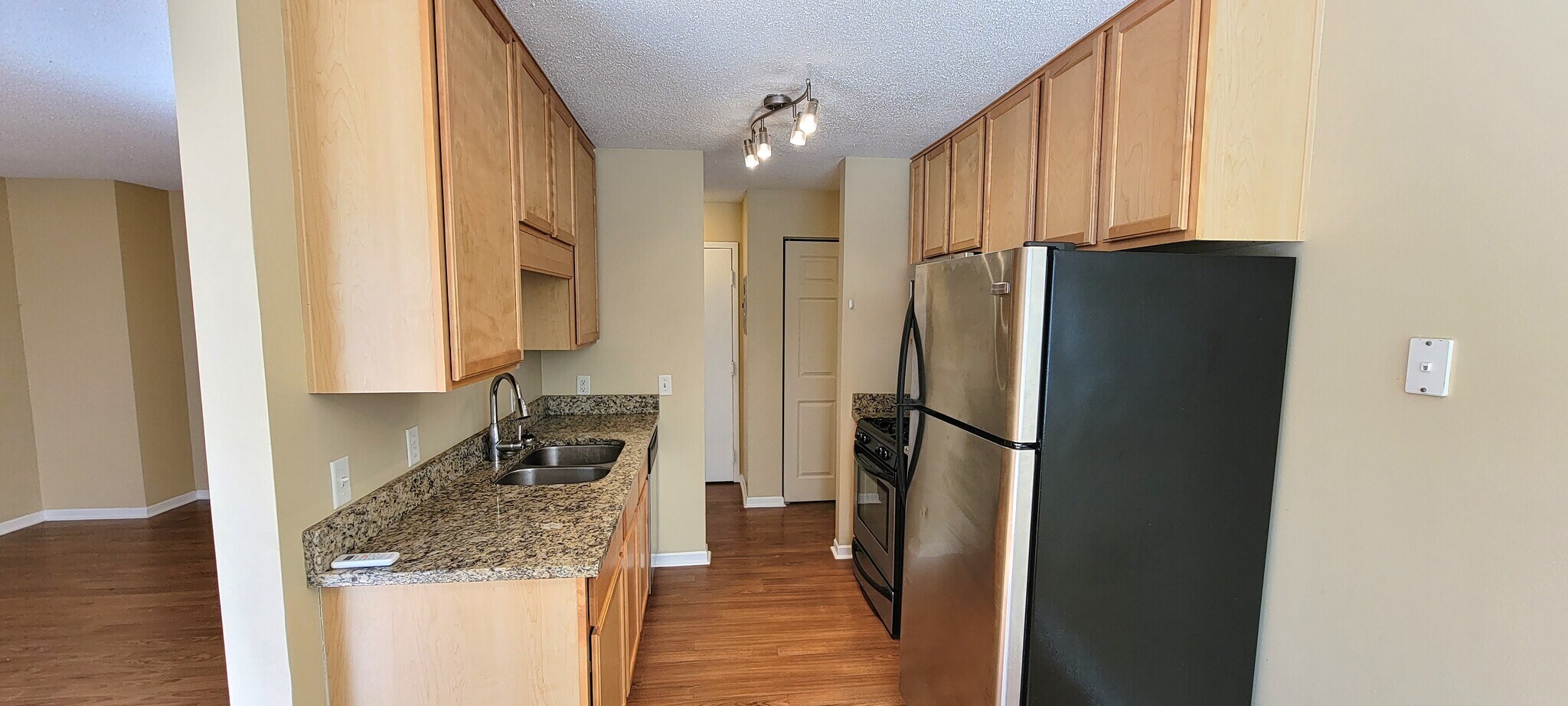 Building Photo - 3540 Hennepin Ave #217