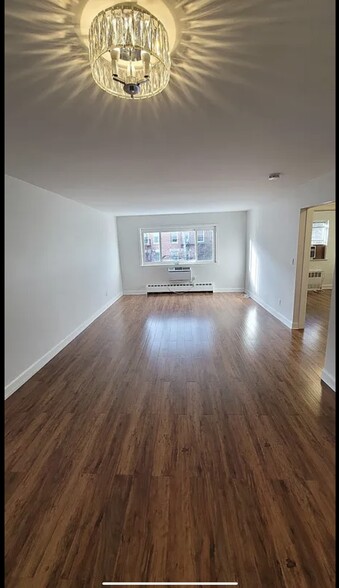 Building Photo - 2431 43rd St