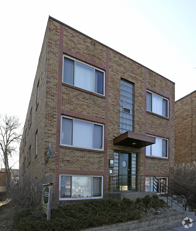 Building Photo - 634 Snelling Ave S