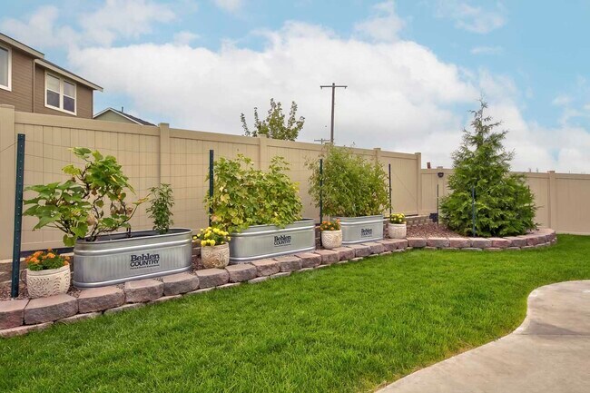 Building Photo - 15495 Blue Sky Ave