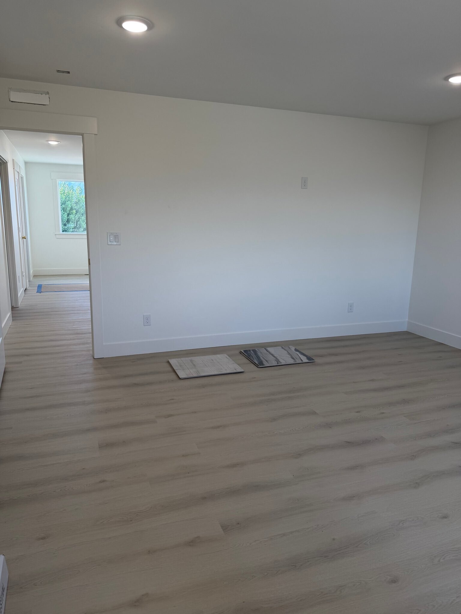 Building Photo - 266 S 1400 W
