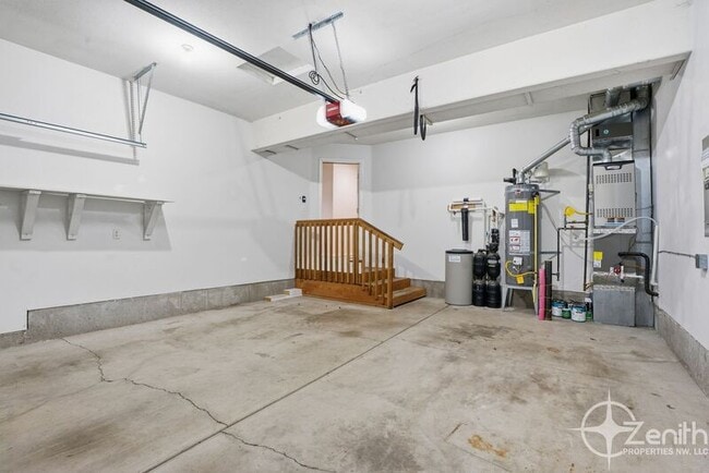 Building Photo - 5322 NE 69th Cir