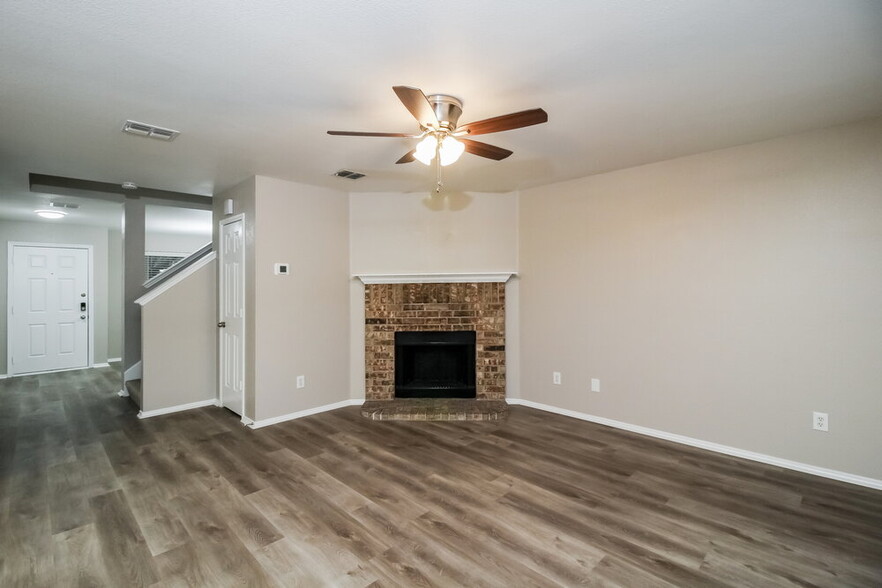 Building Photo - 2200 Southway