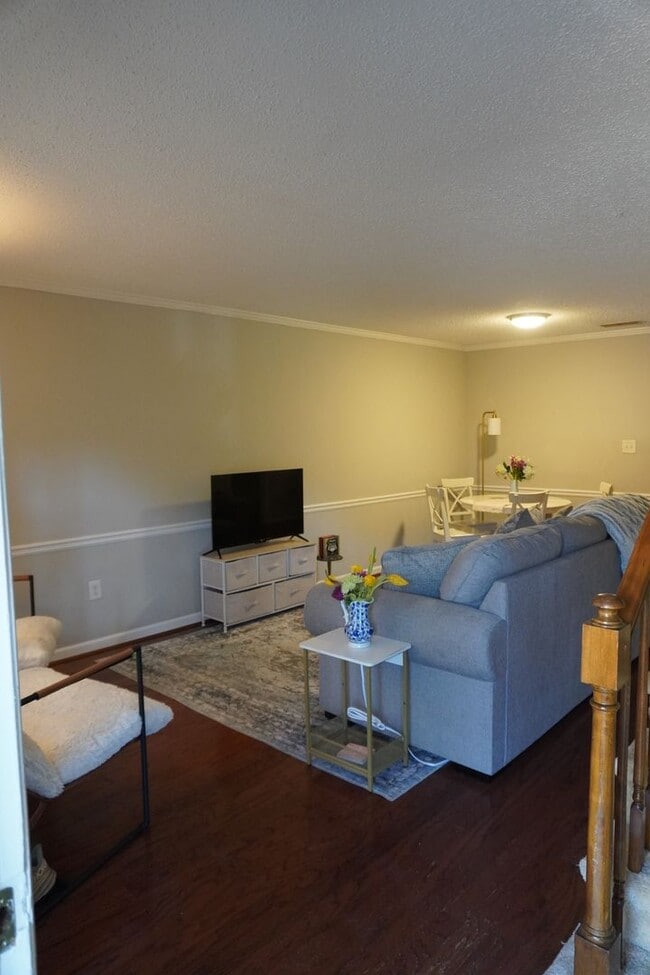 Building Photo - 1515 S Lumpkin St