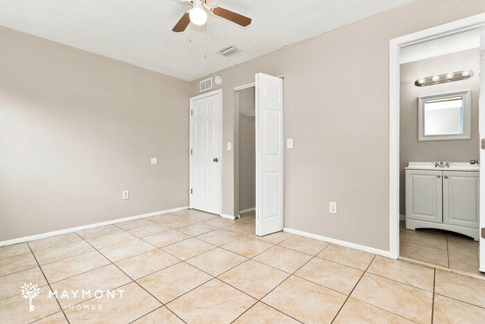 Building Photo - 8221 Jacaranda Ave