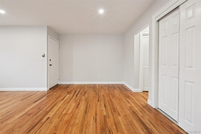 Building Photo - 20 Francis Ave