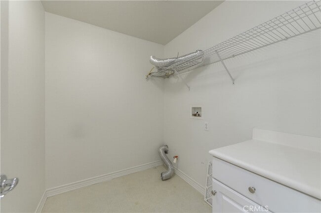 Building Photo - 31 Quartet-