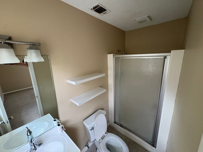 Building Photo - 107 Teressa Dr