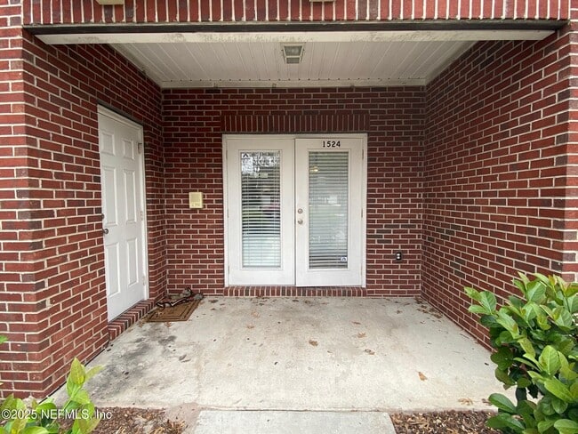 Building Photo - 1524 Fieldview Dr