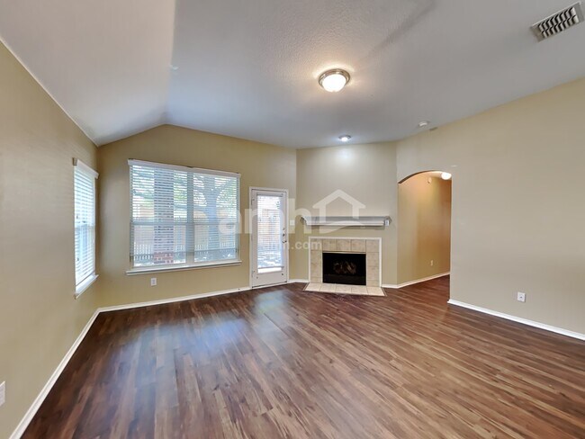 Building Photo - 9613 Glenshee Dr