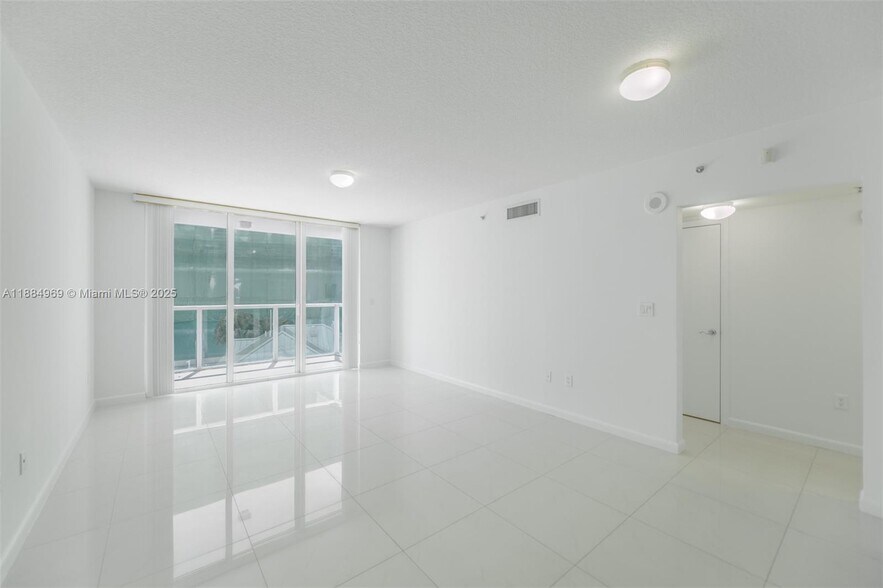 Building Photo - 31 SE 5th St