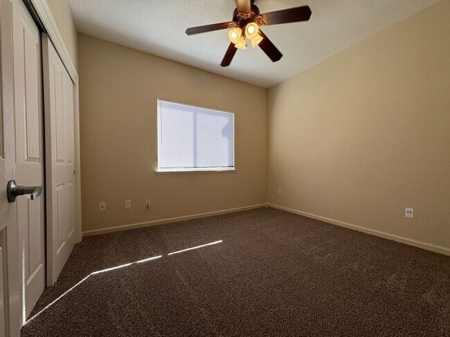 Building Photo - Ground Level, Two Bedroom Condo in Davis Oaks