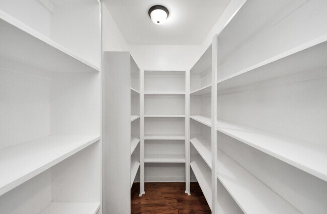 Building Photo - 509 Vincent St