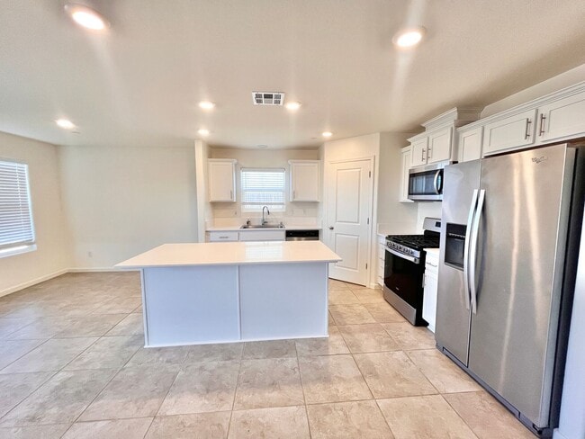 Building Photo - Spacious 4 Bedroom Home  – Solar & Pest Co...